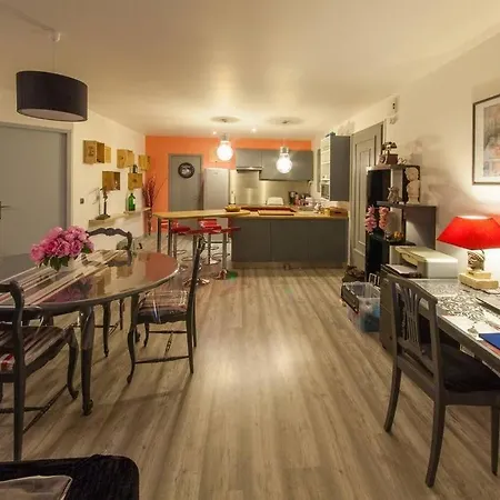 Pour Des Vacances Idylliques Pres De La Cite ! *