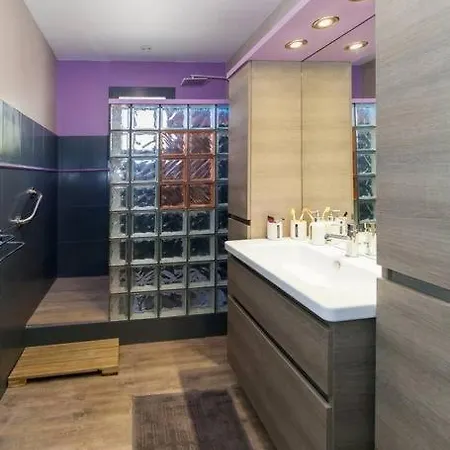 Pour Des Vacances Idylliques Pres De La Cite ! Villa *