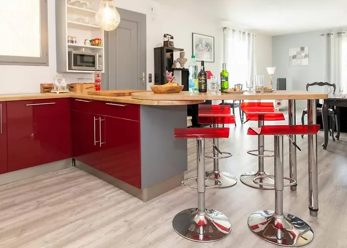 Villa Pour Des Vacances Idylliques Près De La Cité !