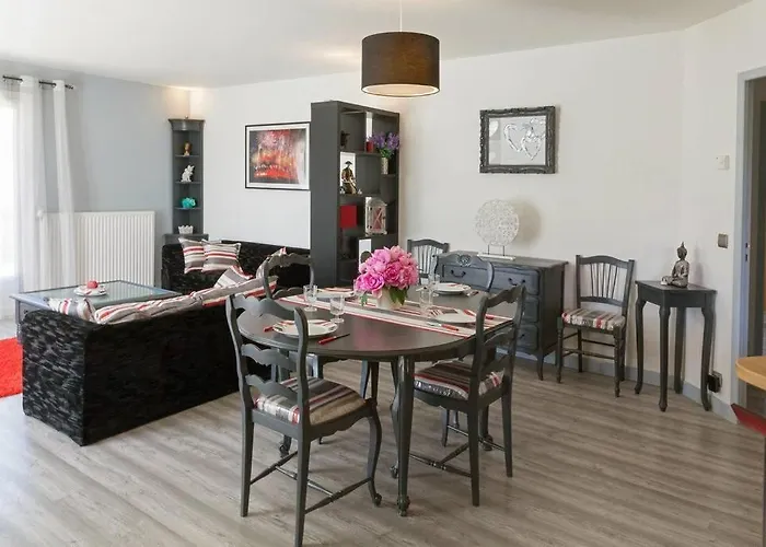 Pour Des Vacances Idylliques Près De La Cité ! Villa *