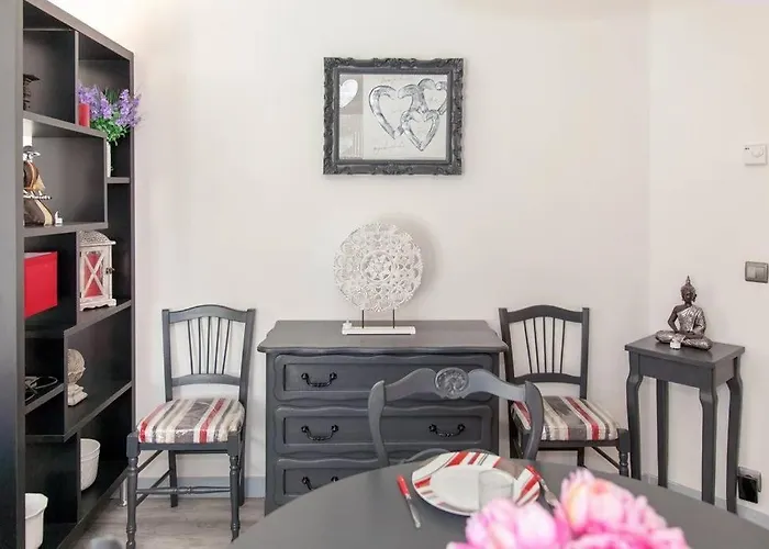 Pour Des Vacances Idylliques Près De La Cité !