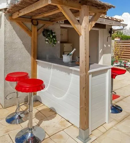 Villa Pour Des Vacances Idylliques Près De La Cité ! *