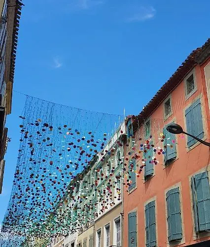 Pour Des Vacances Idylliques Près De La Cité ! Carcassonne